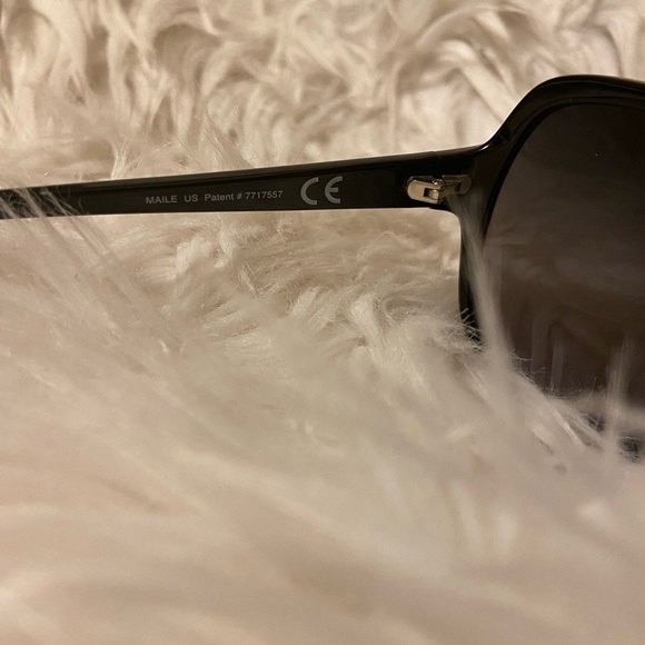 Maui Jim | Oversized Sun Glasses - Picture 5 of 7